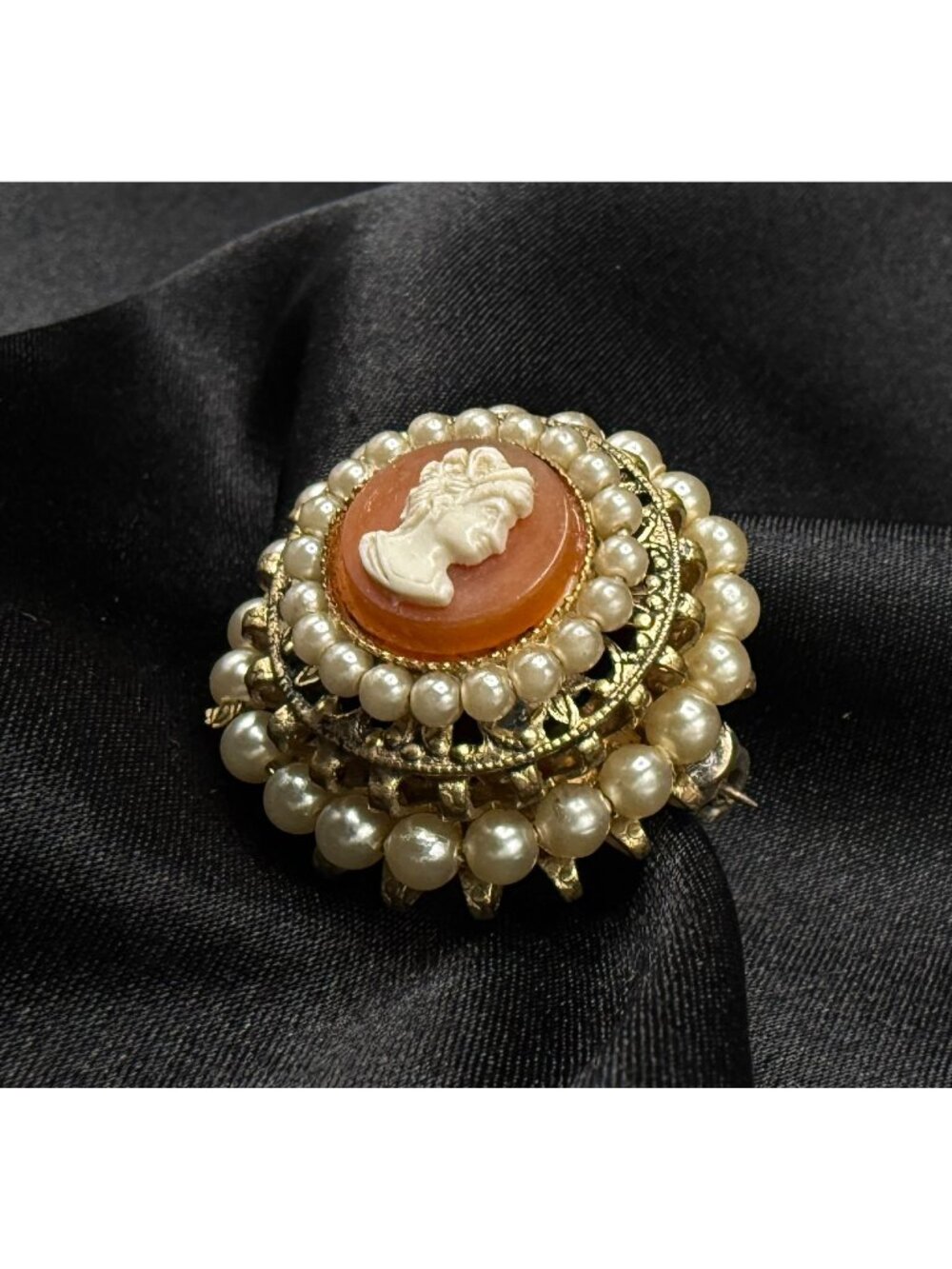 Vintage 1950s-1960s Cameo Brooch With Faux Pearls & Gold-Tone Filigree Design